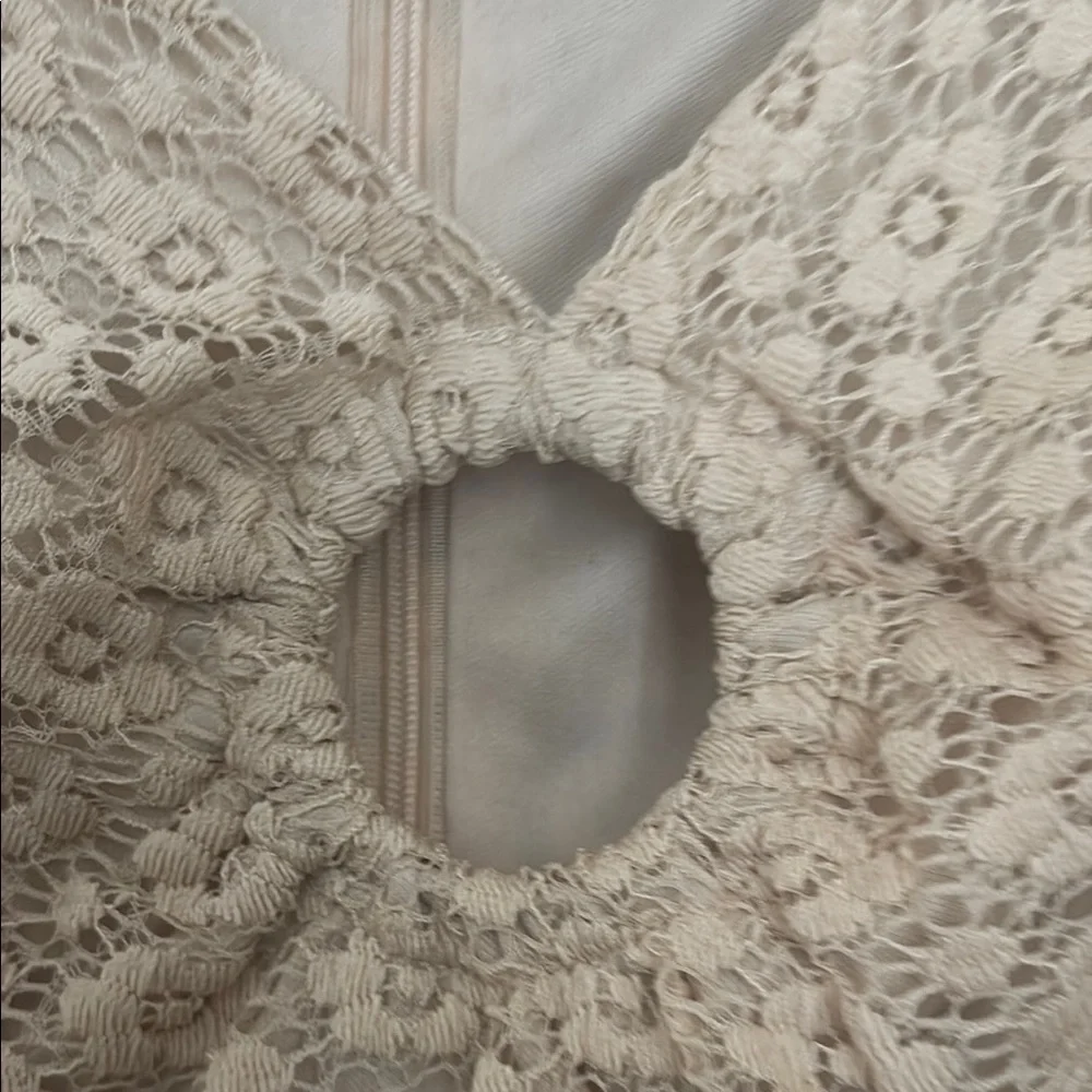 Cream Flutter Sleeve Ruffled Blouse - Picture 3 of 9